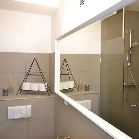 Madame Tower * Köln