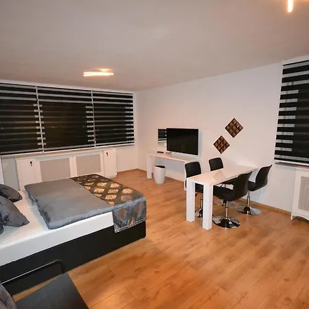 Apartment Madame Tower Cologne