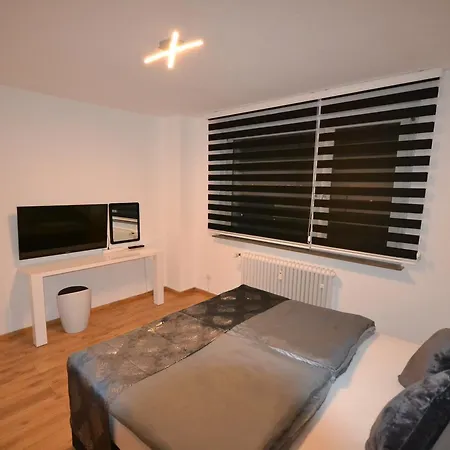 Madame Tower Apartment Cologne