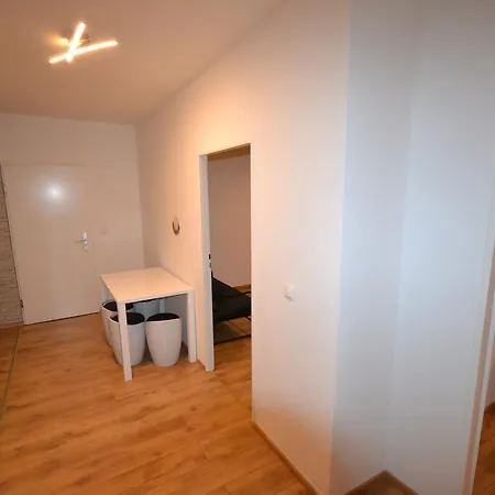 Madame Tower * كولونيا