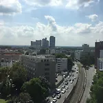 Madame Tower Lägenhet