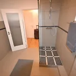 Madame Tower Lägenhet